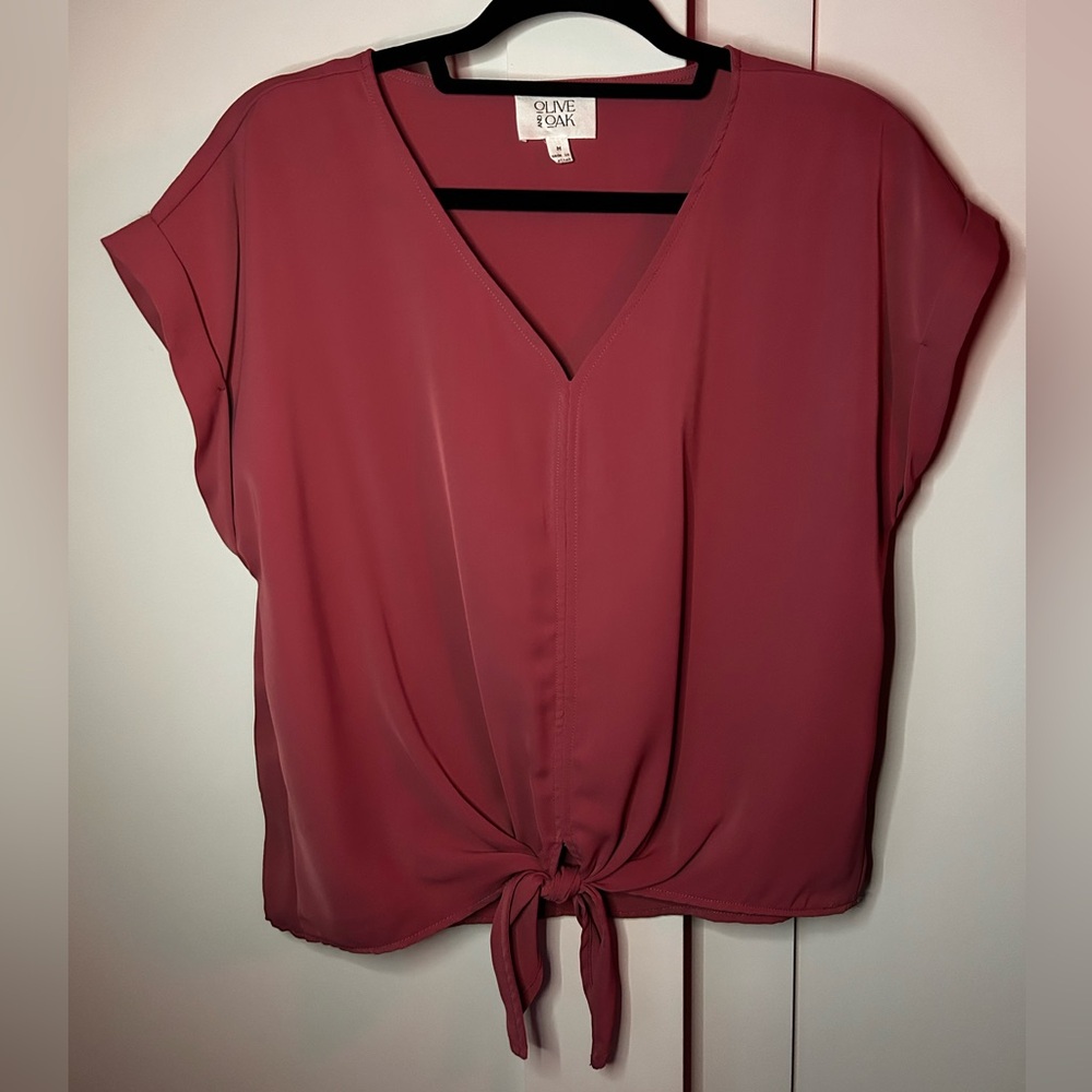 Olive and Oak pink blouse with tie front detail. Size M
